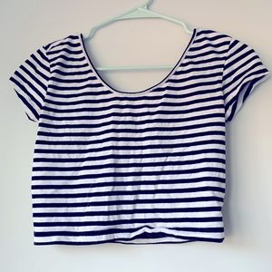 Guess Crop Top